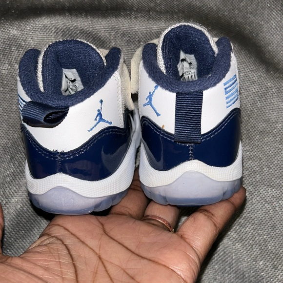 Jordan 11 Low UnC Win Like 82 Toddler size 5c - Picture 5 of 5